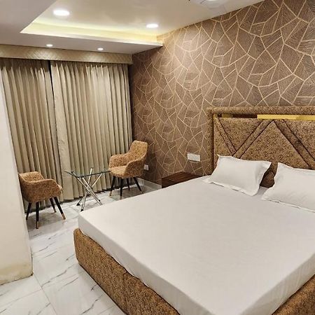 Ovel Hotel Лудхіяна Екстер'єр фото